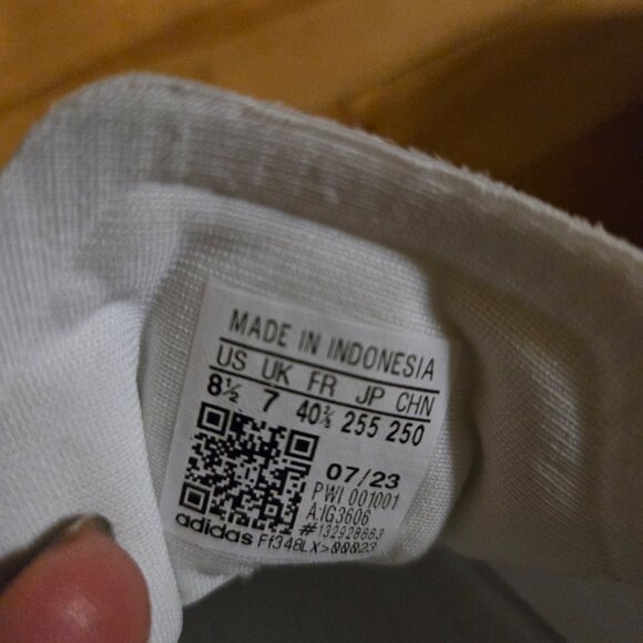 Adidas  boost sneakers - Picture 2 of 4